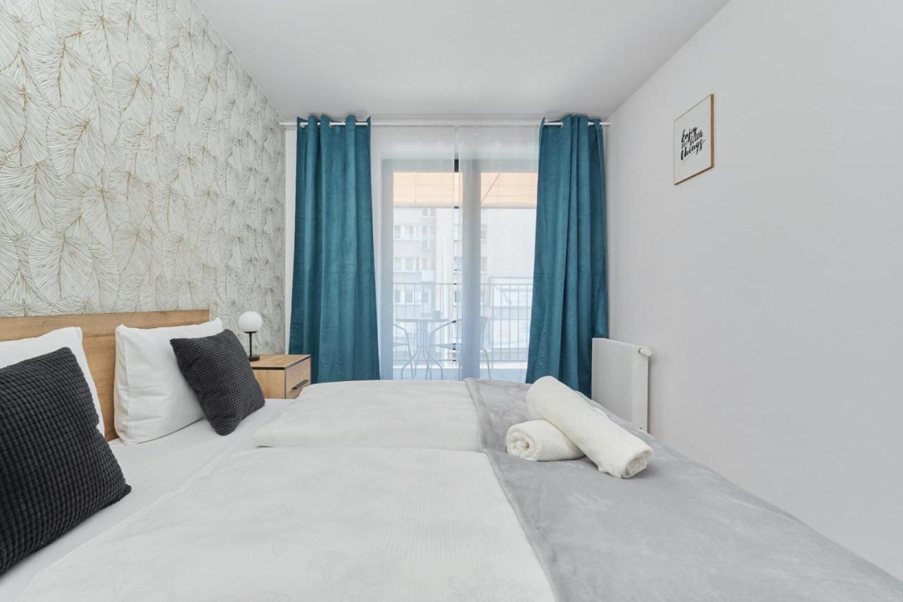 Nowoczesny Apartament Z Balkonem I Parkingiem W Centrum Wroclawia By Noclegi Renters Exterior foto